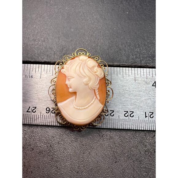 Vintage 60s Shell Cameo Brooch Pendant – 12K Gold Filled Filigree Frame - Picture 9 of 9